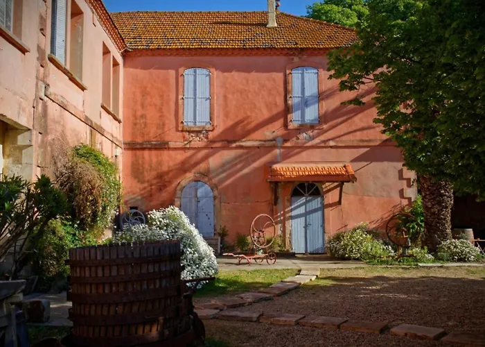 Гостевой дом Chateau De Campuget Manduel